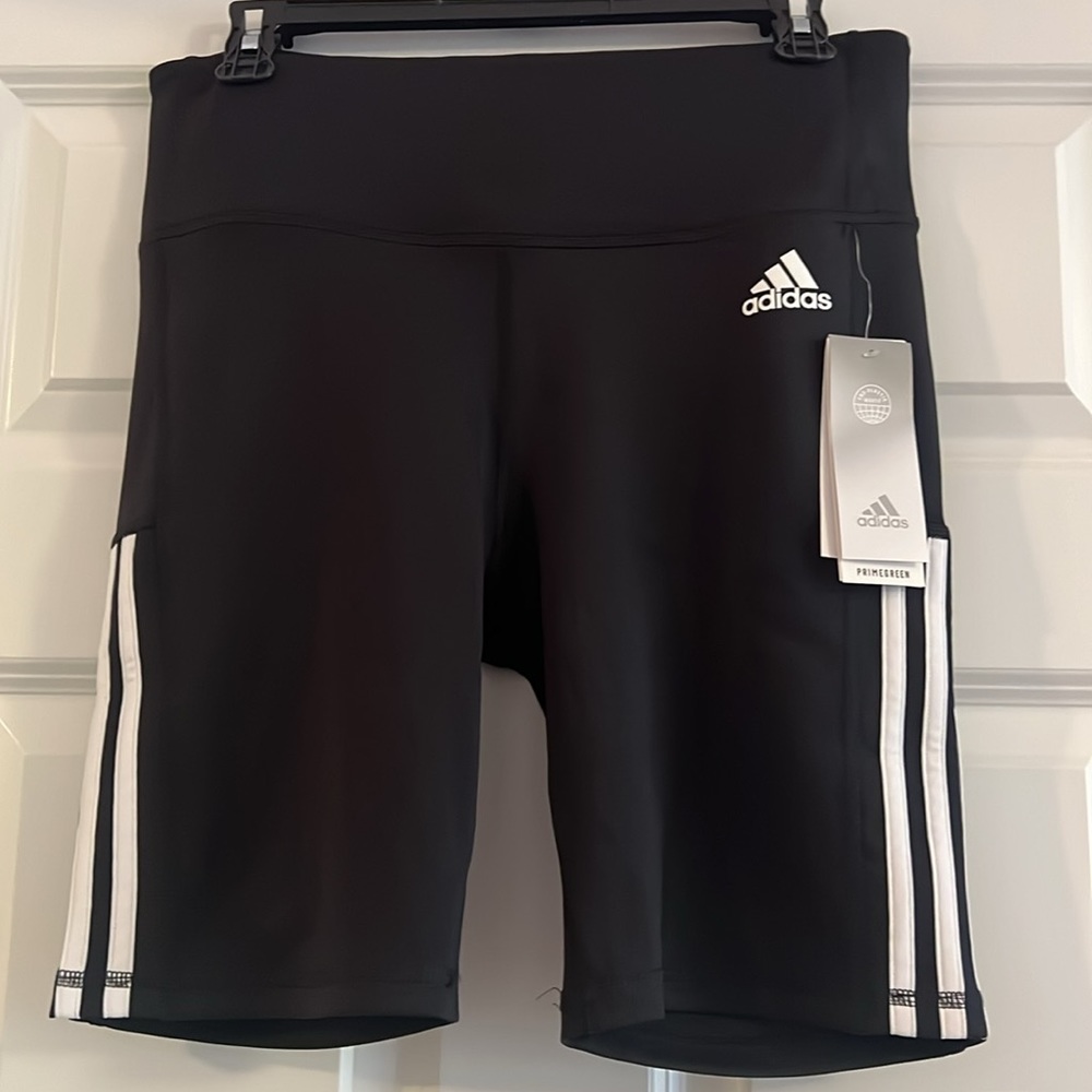 NWT Women’s Adidas W 3S Cycle TGH Shorts